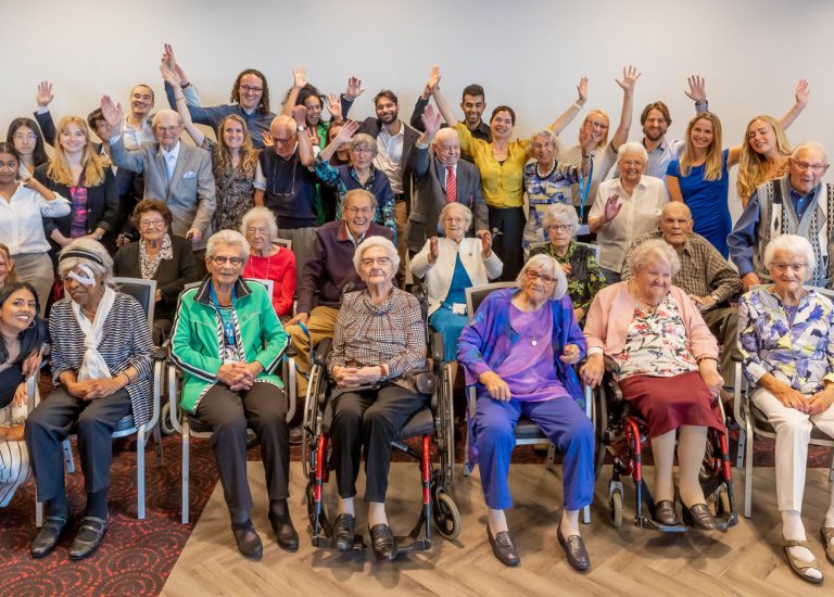 Photo of the participants together with the study team at the 100-plus day 2022 by Liesbeth Dingemans.